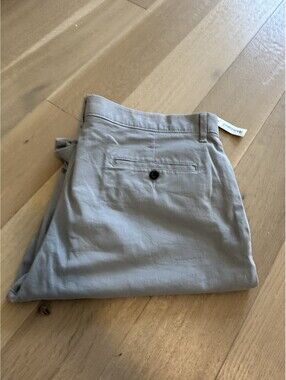 Amazon Essentials Men’s Khaki Pant Set Size 36x32 Straight Tan
